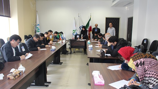 دوازدهمین دوره آزمون اصناف و توزيع كنندگان تجهيزات و ملزومات پزشكي همدان