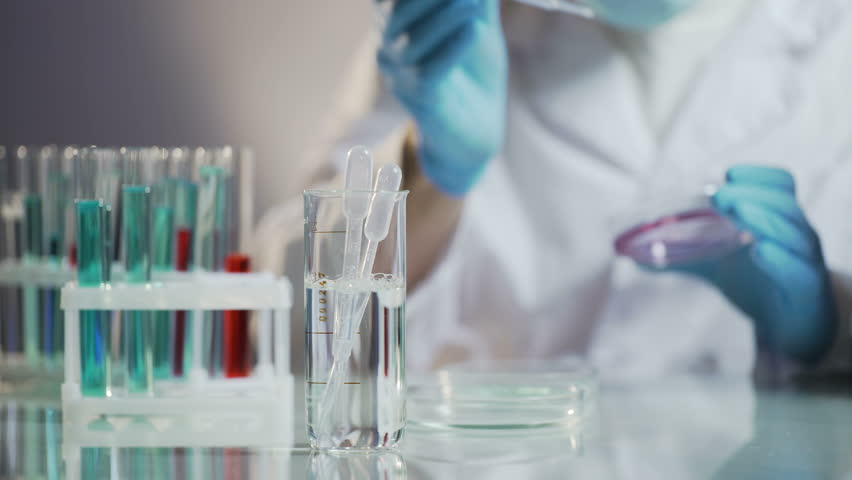 جلسه هماهنگی مدیریت آزمایشگاه با مرکز تحقیقات مقاومتهای میکروبی در معاونت غذا و دارو دانشگاه ایران