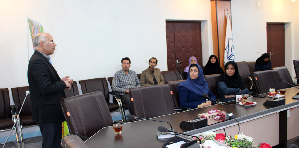 لبنیات سهم عمده ای در تأمین کلسیم بدن دارد