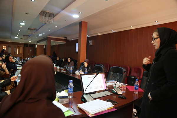 برگزاری جلسه آموزش داروهای تزیقی برای کارشناسان رابطین سلامت به همت معاونت غذا و دارو تهران