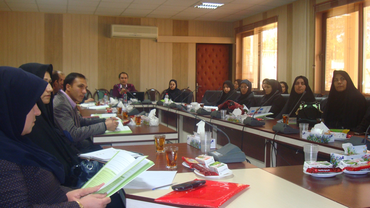 جلسه آموزشی تجویز و مصرف بهینه آنتی بیوتیک ها و جلوگیری از مقاومت های میکروبی