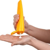 ارتباط کمبود ویتامین D با استفاده بی رویه از کرم ضد آفتاب