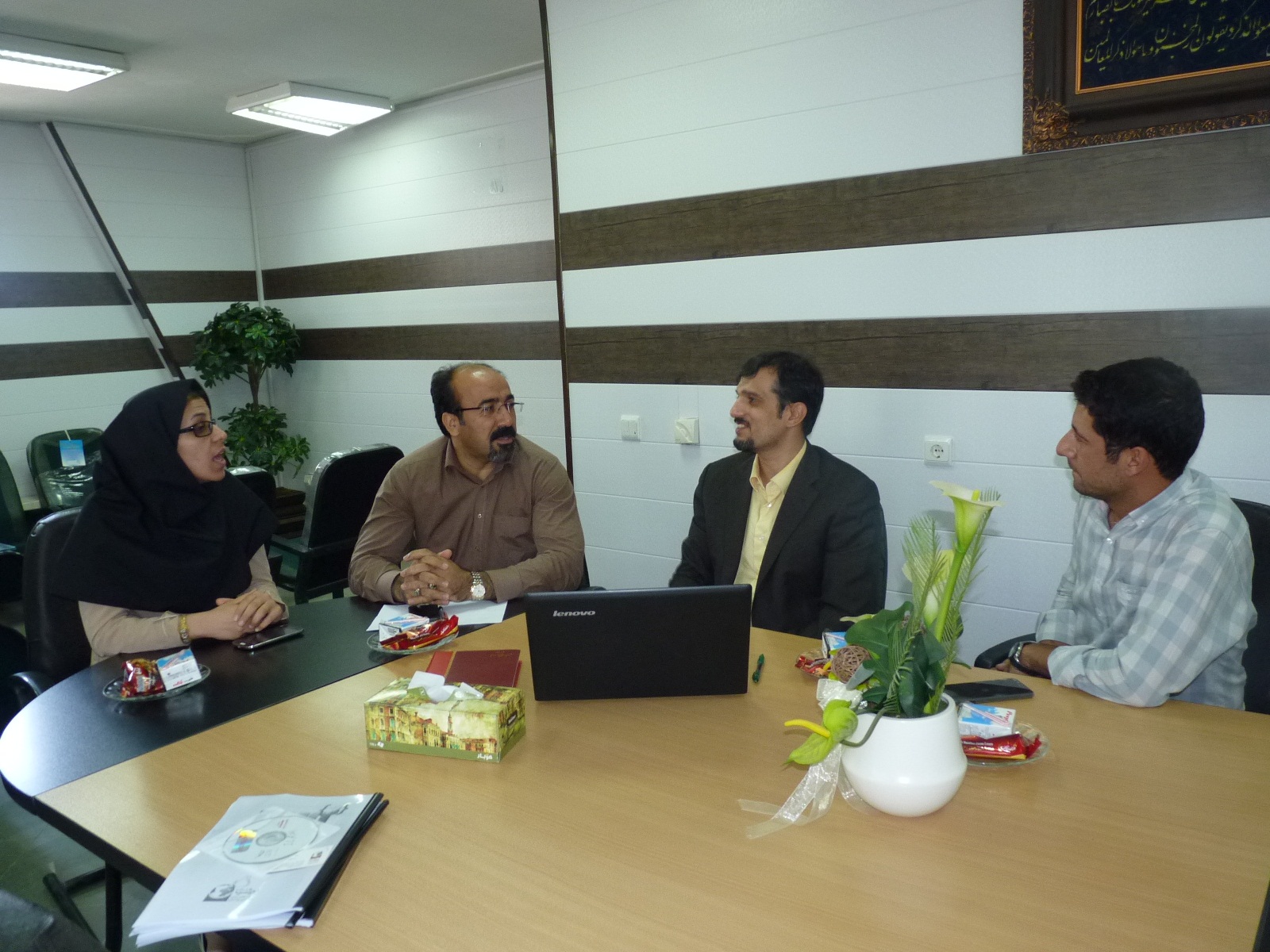 جلسه خرید نرم افزار مدیریت نگهداشت تجهیزات پزشکی در دفتر معاونت غذا و داروی ایلام برگزار گردید