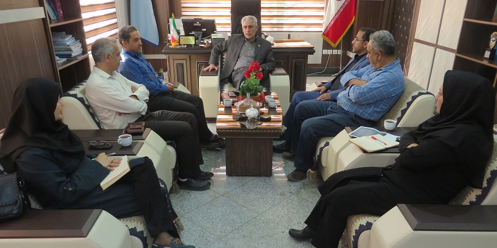 برگزاری جلسه کمیته باز توزیع تجهیزات پزشکی مربوط به تجهیزات بیمارستان سیار در معاونت غذا و دارو سمنان